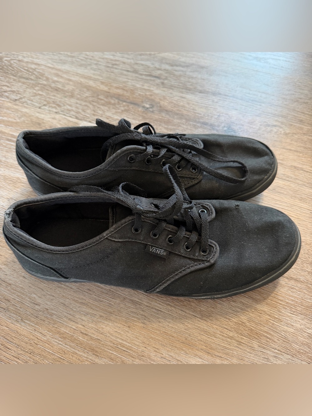 Vans women’s  Black Canvas Low-Top Sneakers